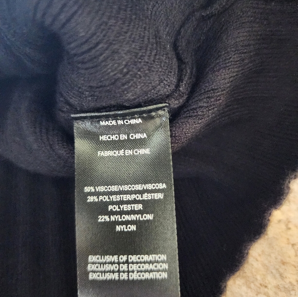 Bebe Long Sleeve Rhinestone Logo Fitted Sweater Size XL - Picture 8 of 10